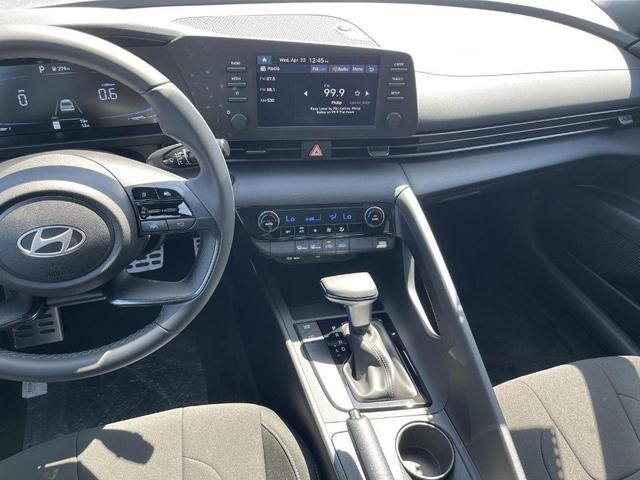 Photo of 2025 Amazon Gray Hyundai ELANTRA