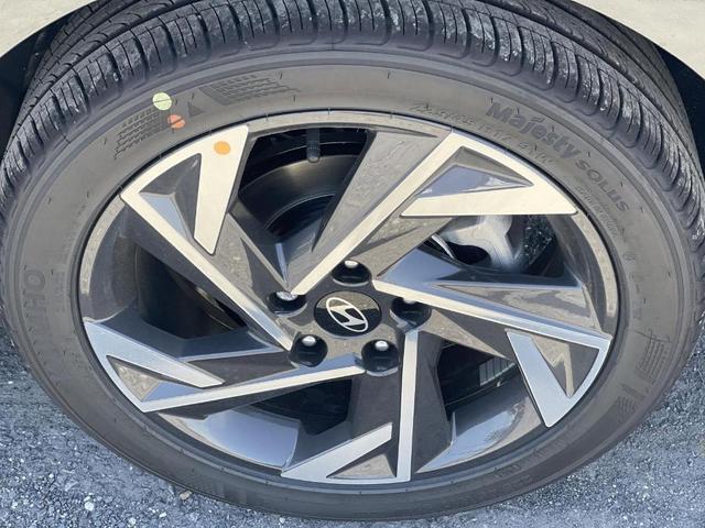 Photo of 2025 Amazon Gray Hyundai ELANTRA
