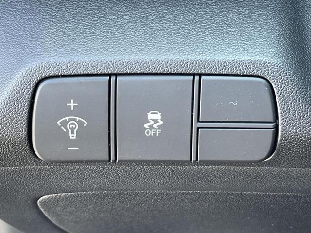Photo of 2025 Amazon Gray Hyundai ELANTRA