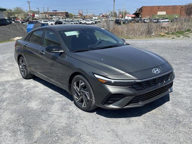Photo of 2025 Amazon Gray Hyundai ELANTRA