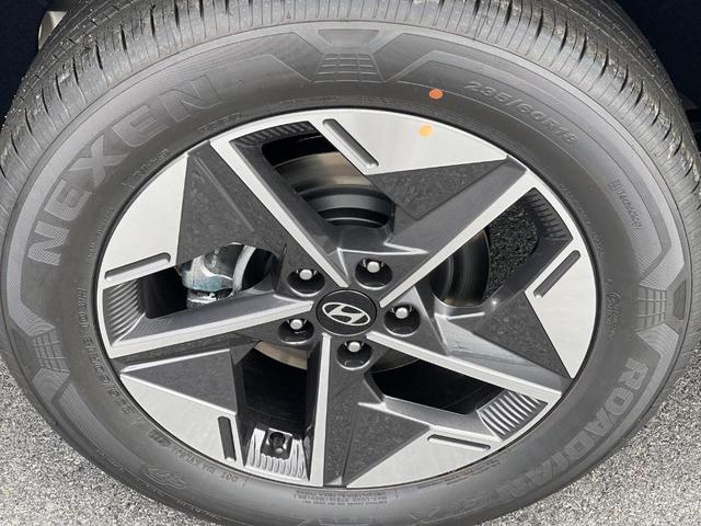 Photo of 2025 Amazon Gray Hyundai TUCSON Hybrid