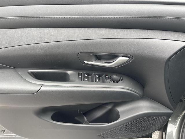 Photo of 2025 Amazon Gray Hyundai TUCSON Hybrid