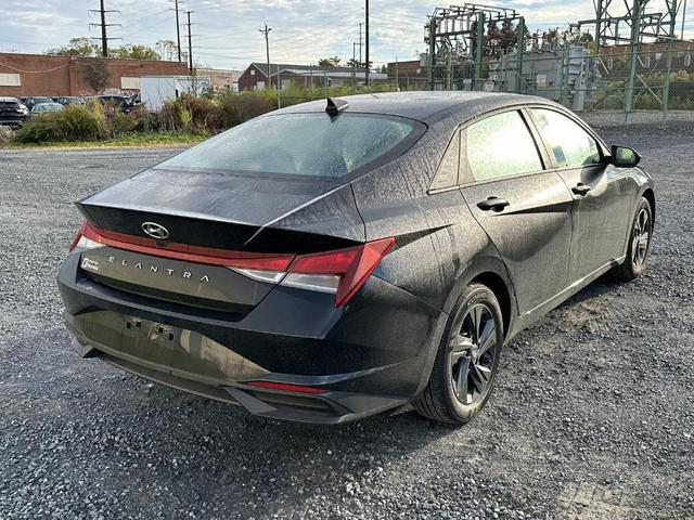 Photo of 2023 Onyx Black Hyundai ELANTRA