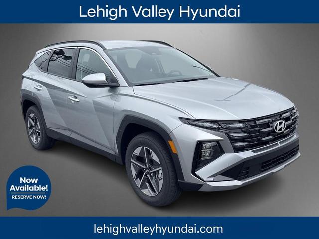 Photo of 2025 Shimmering Silver Hyundai TUCSON