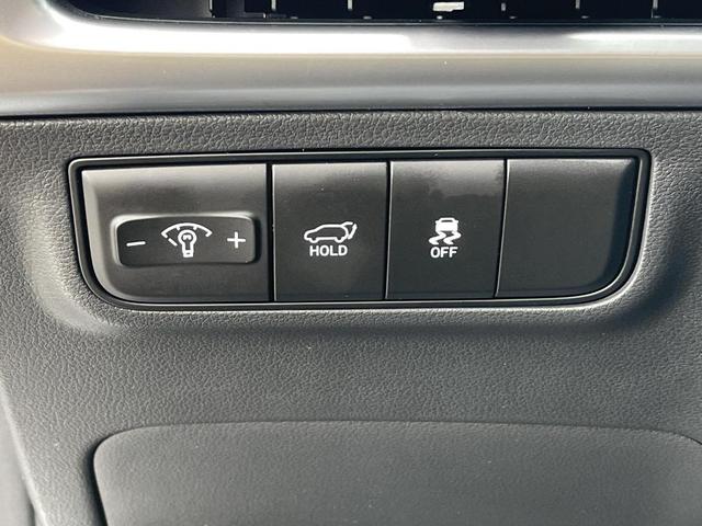 Photo of 2025 Shimmering Silver Hyundai TUCSON
