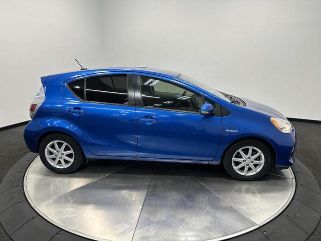Photo of 2013 Blue Streak Metallic Toyota Prius c