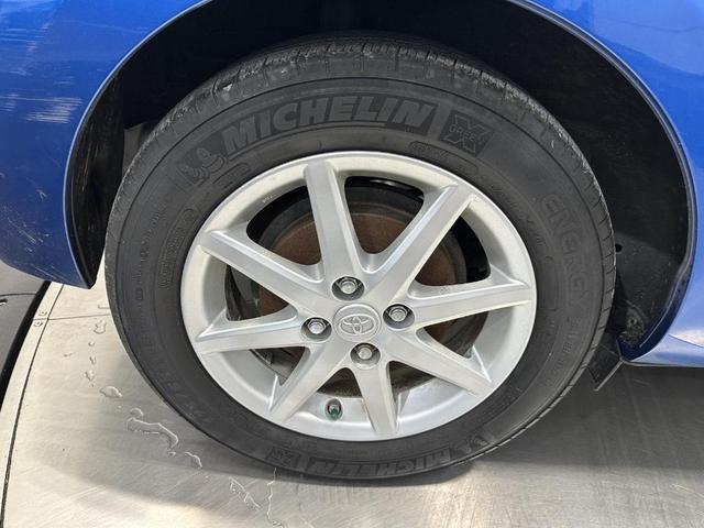 Photo of 2013 Blue Streak Metallic Toyota Prius c