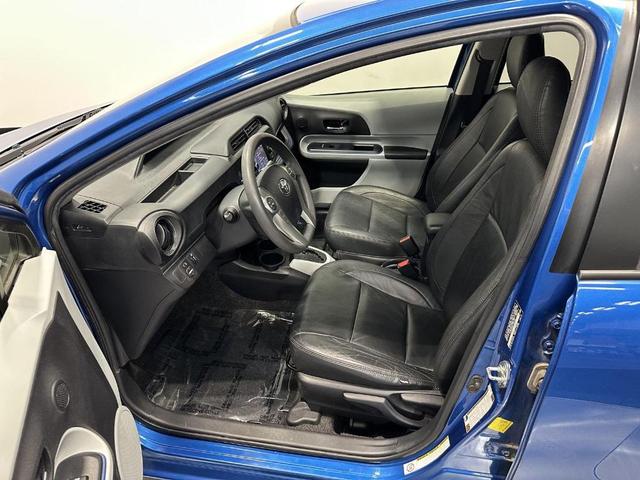 Photo of 2013 Blue Streak Metallic Toyota Prius c