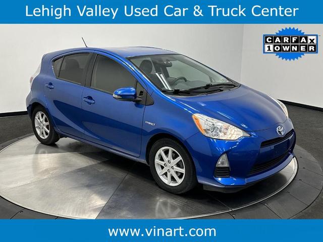 Photo of 2013 Blue Streak Metallic Toyota Prius c