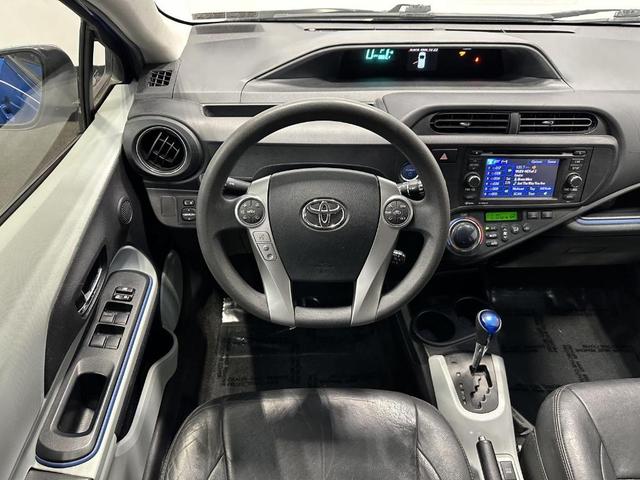 Photo of 2013 Blue Streak Metallic Toyota Prius c