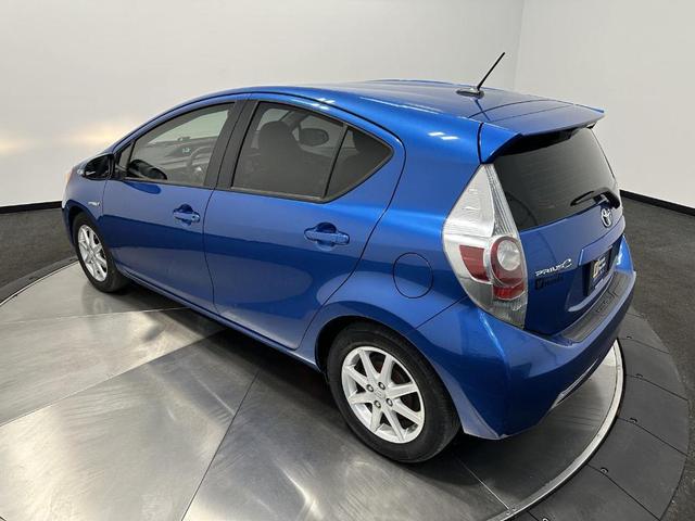 Photo of 2013 Blue Streak Metallic Toyota Prius c