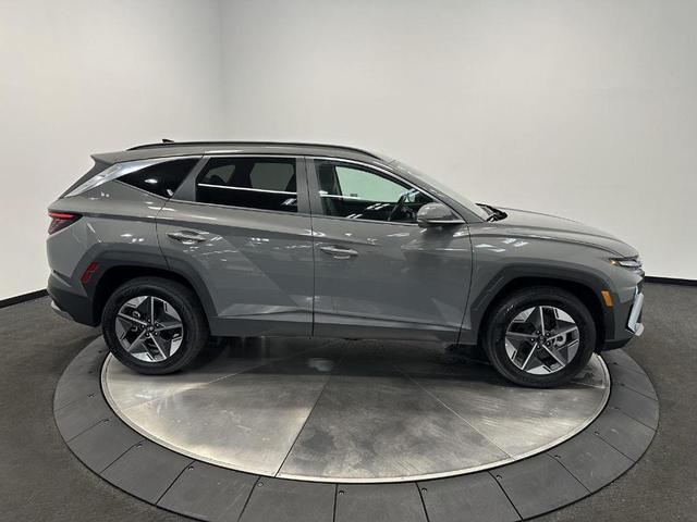 Photo of 2025 Hampton Gray Hyundai TUCSON