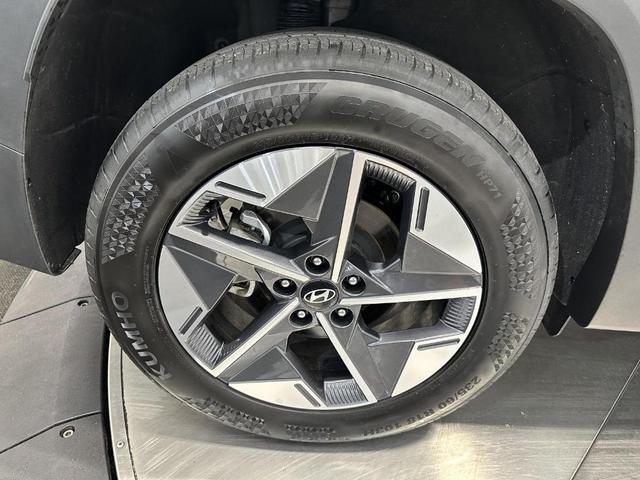 Photo of 2025 Hampton Gray Hyundai TUCSON