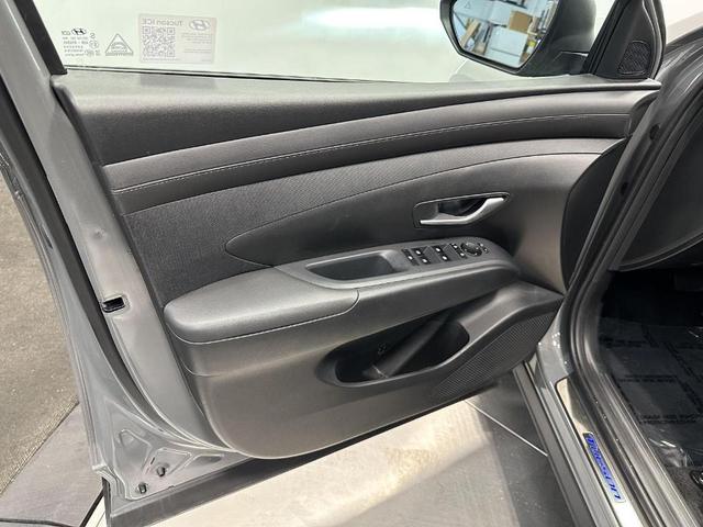 Photo of 2025 Hampton Gray Hyundai TUCSON