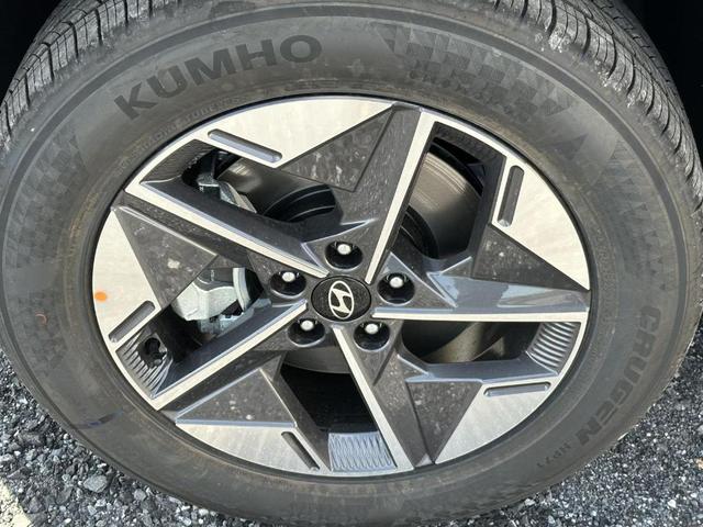 Photo of 2026 Green Hyundai TUCSON