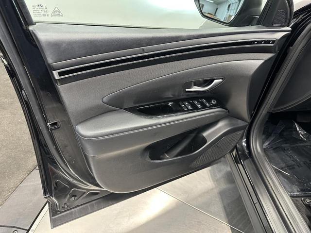 Photo of 2022 Phantom Black Hyundai TUCSON