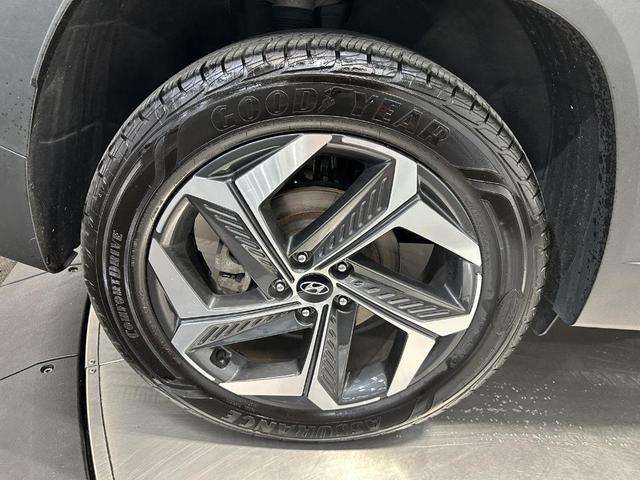 Photo of 2022 Phantom Black Hyundai TUCSON