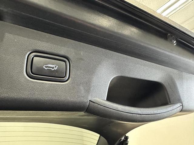 Photo of 2022 Phantom Black Hyundai TUCSON