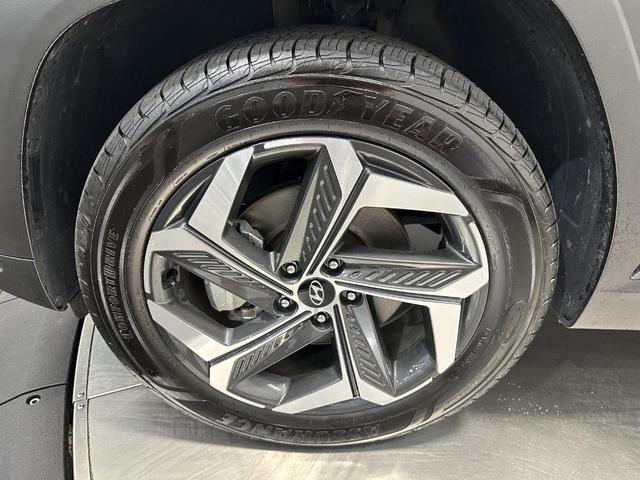 Photo of 2022 Phantom Black Hyundai TUCSON