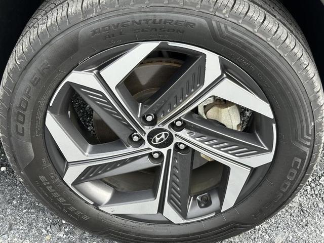 Photo of 2022 Amazon Gray Hyundai TUCSON Hybrid