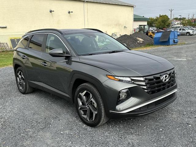 Photo of 2022 Amazon Gray Hyundai TUCSON Hybrid