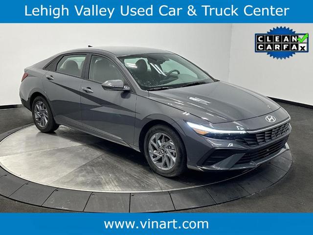 2024 Hyundai Elantra Hev