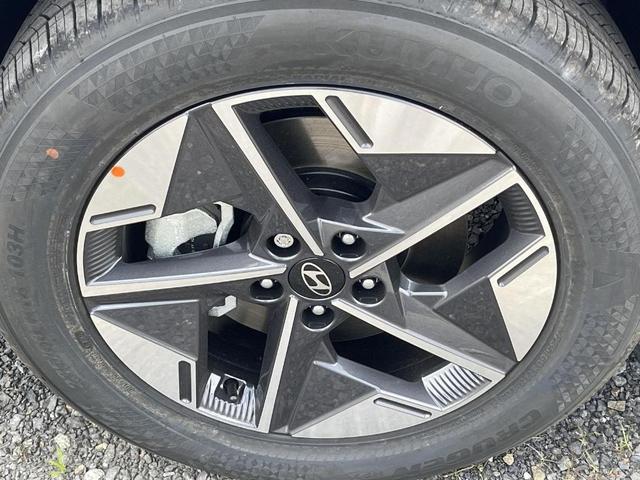 Photo of 2025 Gray Hyundai TUCSON