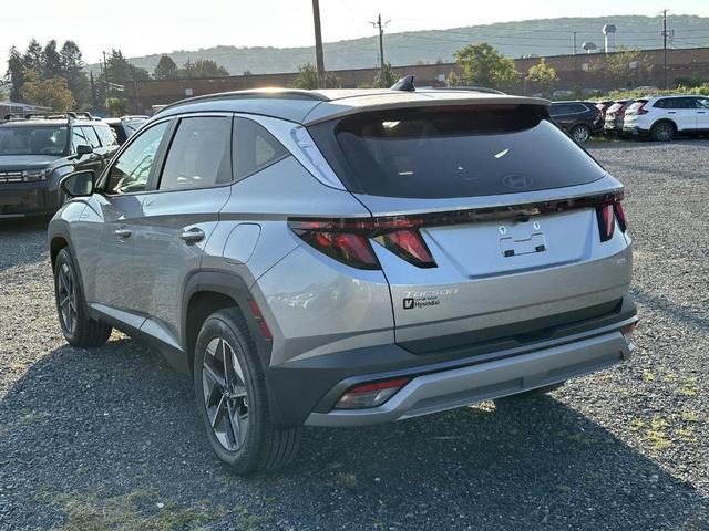 Photo of 2025 Shimmering Silver Hyundai TUCSON
