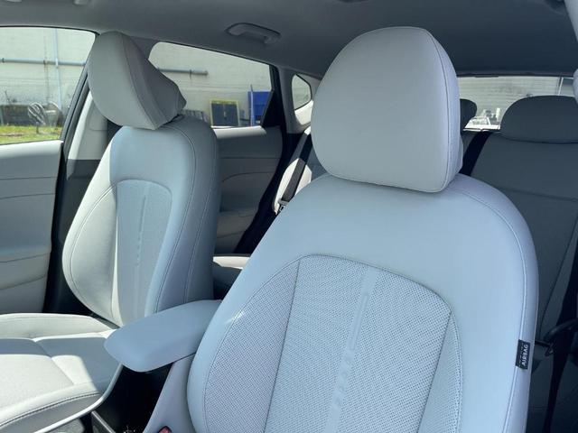 Photo of 2026 Gray Pearl Hyundai KONA
