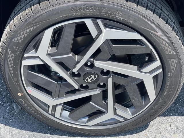 Photo of 2026 Gray Pearl Hyundai KONA
