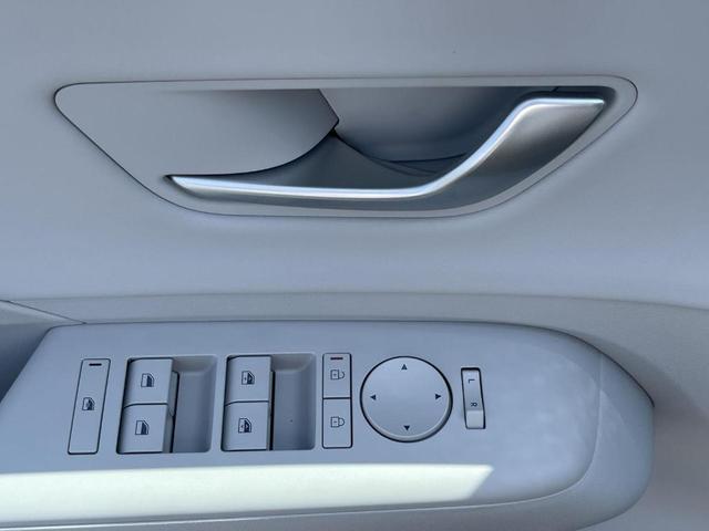 Photo of 2026 Gray Pearl Hyundai KONA