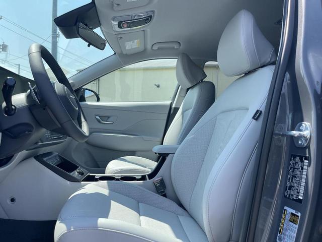 Photo of 2026 Gray Pearl Hyundai KONA