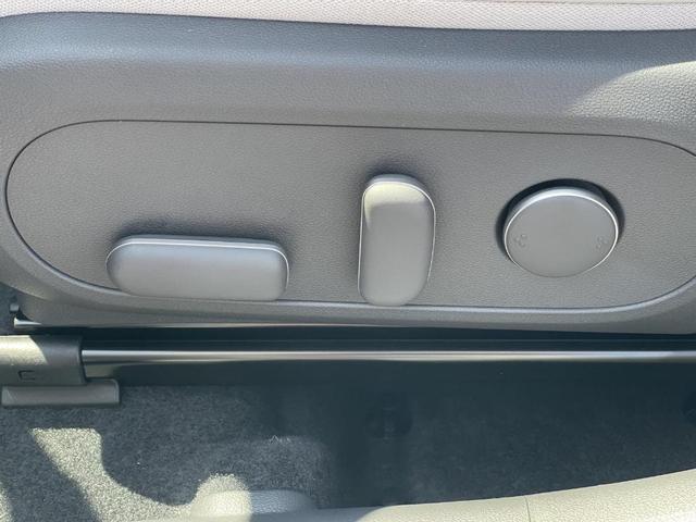 Photo of 2026 Gray Pearl Hyundai KONA