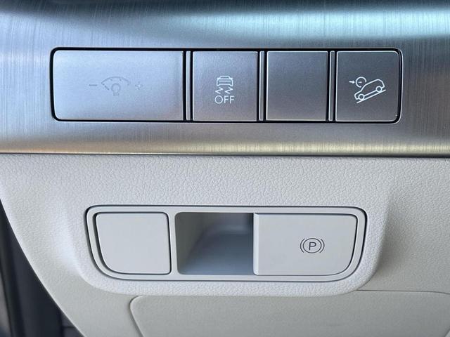 Photo of 2026 Gray Pearl Hyundai KONA