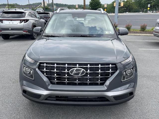 Photo of 2025 Gray Hyundai VENUE
