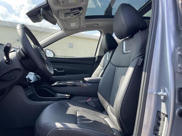 Photo of 2025 Shimmering Silver Hyundai TUCSON