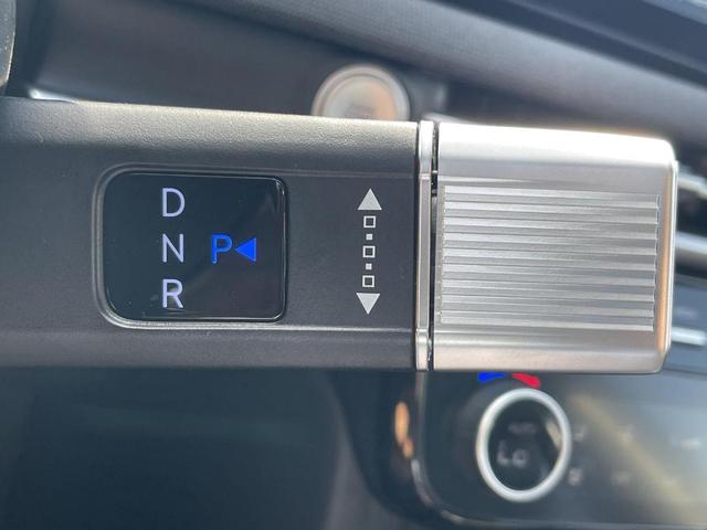 Photo of 2025 Shimmering Silver Hyundai TUCSON