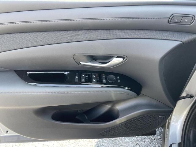 Photo of 2025 Shimmering Silver Hyundai TUCSON
