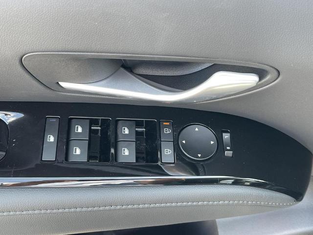 Photo of 2025 Shimmering Silver Hyundai TUCSON