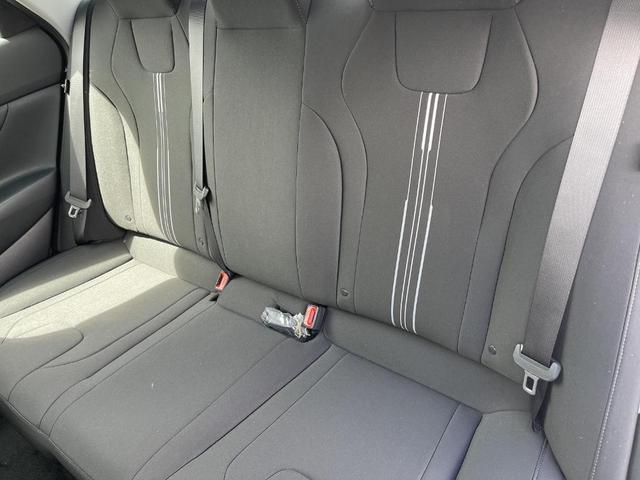 Photo of 2025 Amazon Gray Hyundai ELANTRA HEV