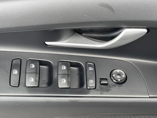 Photo of 2025 Amazon Gray Hyundai ELANTRA HEV