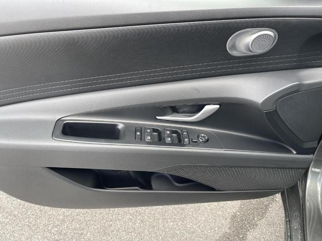 Photo of 2025 Amazon Gray Hyundai ELANTRA HEV