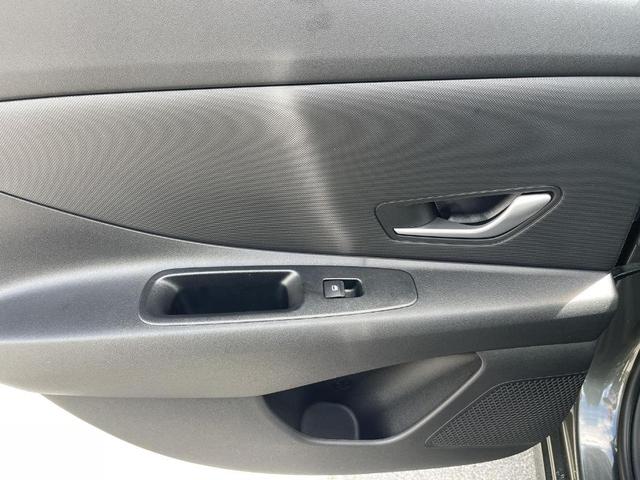 Photo of 2025 Amazon Gray Hyundai ELANTRA HEV