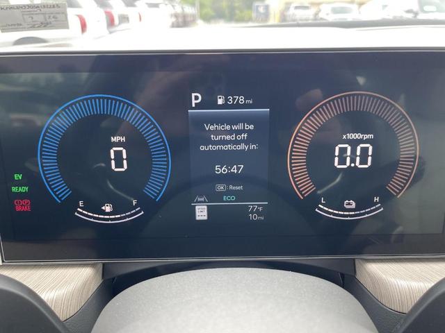 Photo of 2025 Silver Hyundai SONATA Hybrid