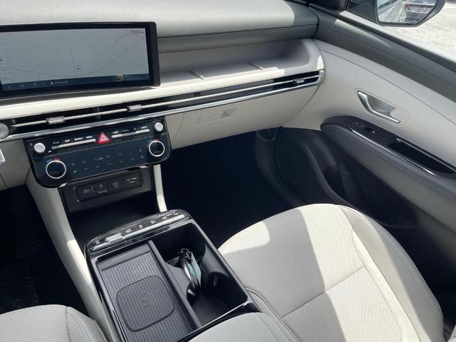 Photo of 2025 Hampton Gray Hyundai TUCSON