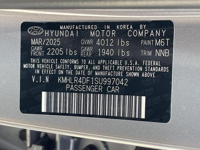 Photo of 2025 Metal Hyundai ELANTRA