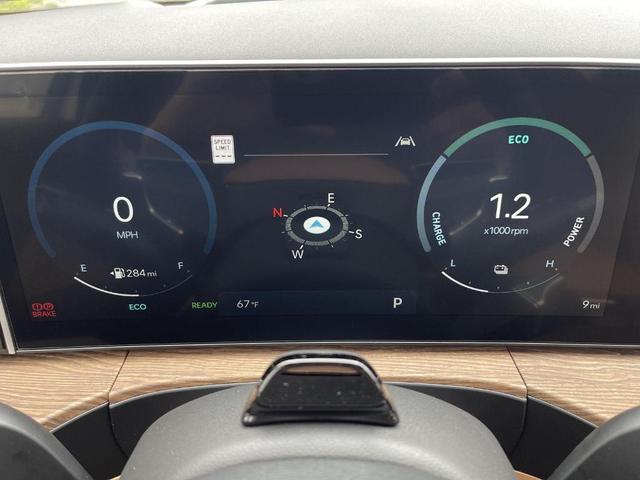 Photo of 2026 White Hyundai SANTA FE HEV