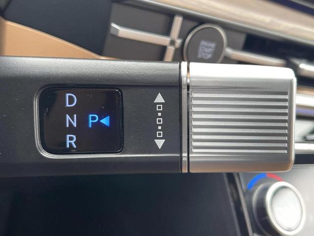 Photo of 2026 White Hyundai SANTA FE HEV