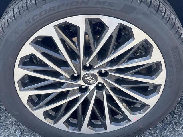Photo of 2026 Creamy White Hyundai PALISADE