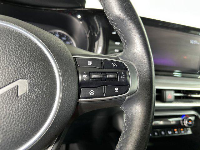 Photo of 2022 Glacial White Pearl Kia K5